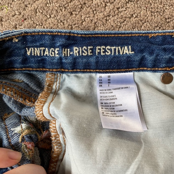 American eagle high rise embroidered denim shorts - Picture 4 of 5